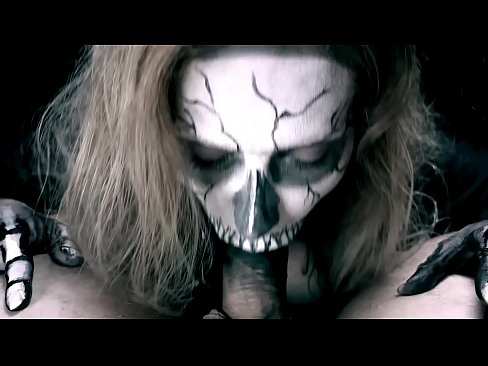 ❤️ Demon jente suger kuk med sin svarte munn og svelger cum. ️❌ Sex på porno no.novoporn.ru