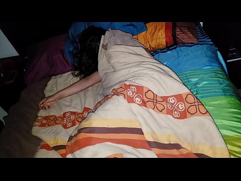 ❤️ Stesønn skjelter ut sin unge stemor mens hun sover. ️❌ Sex på porno no.novoporn.ru